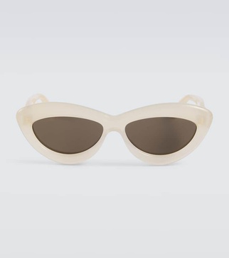 Curvy oval sunglasses