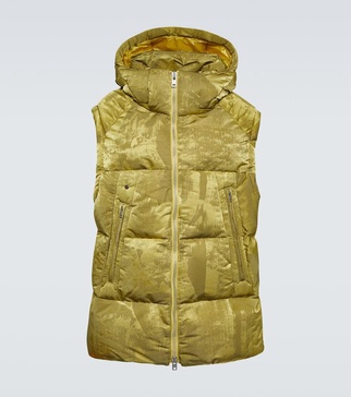 Trompe-l'oeil down vest