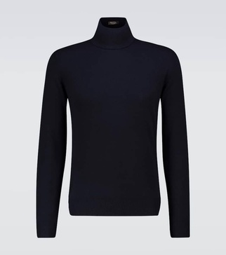 Cashmere turtleneck sweater