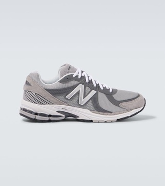 x New Balance MR860 sneakers