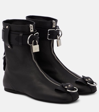 Lock leather ankle boots