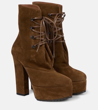 Trekk suede ankle boots