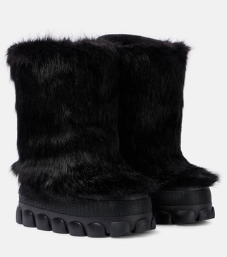 Fun faux fur snow boots