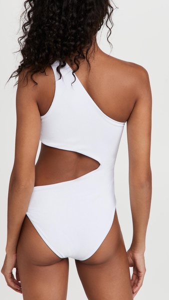 Celine One Piece