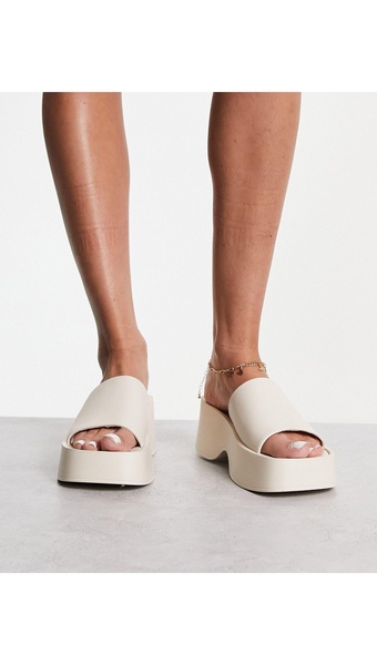 London Rebel flatform square toe sliders in cream