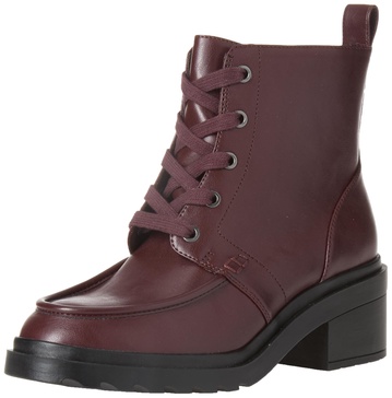 Amazon Essentials Women's Moc Toe Boot