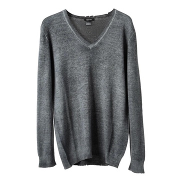 Iconic Cashmere V-Neck Sweater