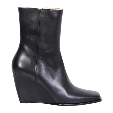 Elegant Ankle Boots with Unexpected Dimensions and Dynamic Colors