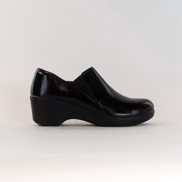 women's skylar slip on shoes in noir