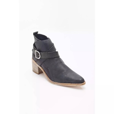 back loop ankle boots in black