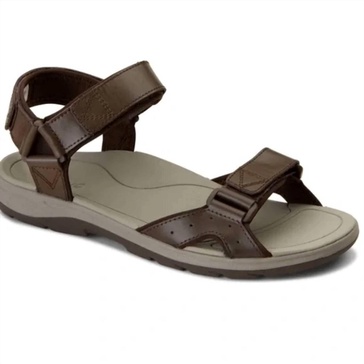 canoe leo sandal in brown