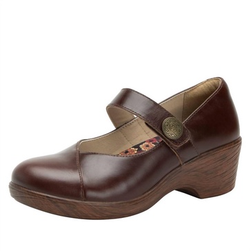 women's sofi shoes in mahogany