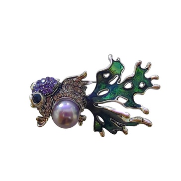 Pearl Guppy Brooch