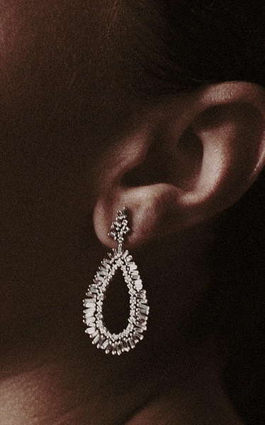 Classic 18K White Gold Diamond Earrings