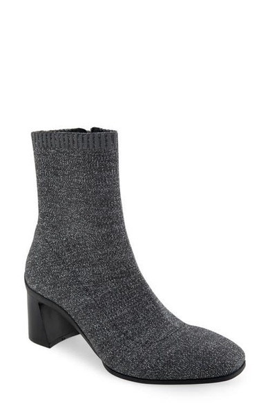 Women's Cezarina Ankle Zip Booties