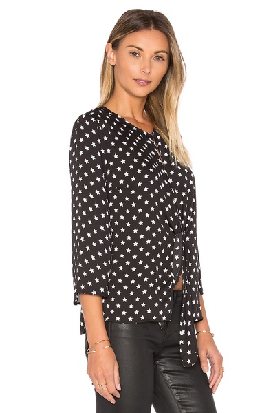 low neck knotted blouse