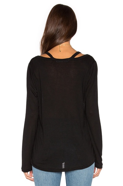 WILD NIGHT FLAX OFF SHOULDER T-SHIRT