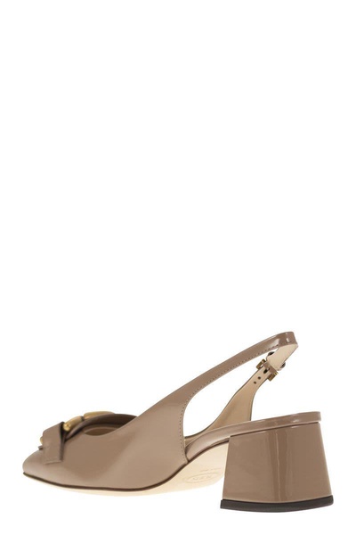 Tod’s Kate Slingback Neckline