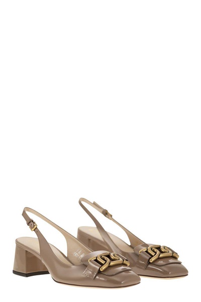 Tod’s Kate Slingback Neckline