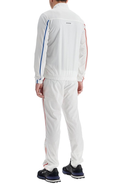 'sporty tracksuit with contrasting stitching