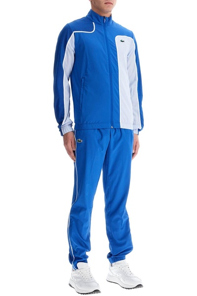 'sporty tracksuit with contrasting stitching