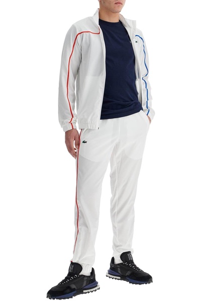 'sporty tracksuit with contrasting stitching