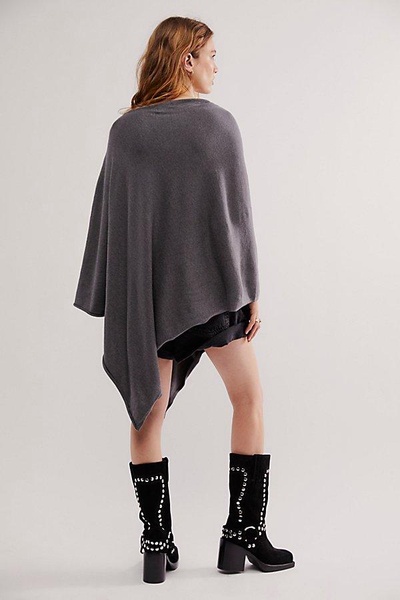 Simply Triangle Poncho