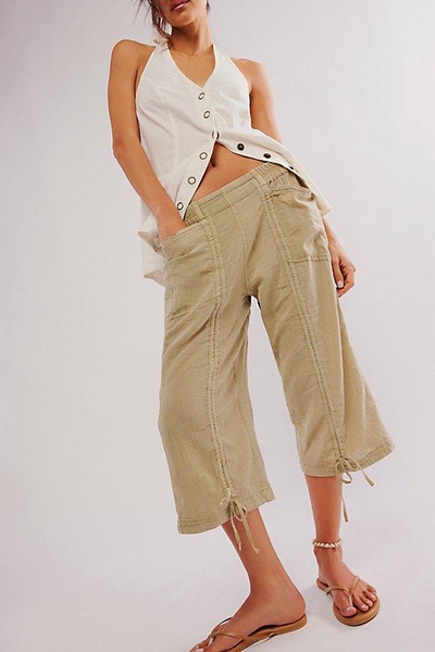 Gianna Ruched Gaucho Pull-On Pants