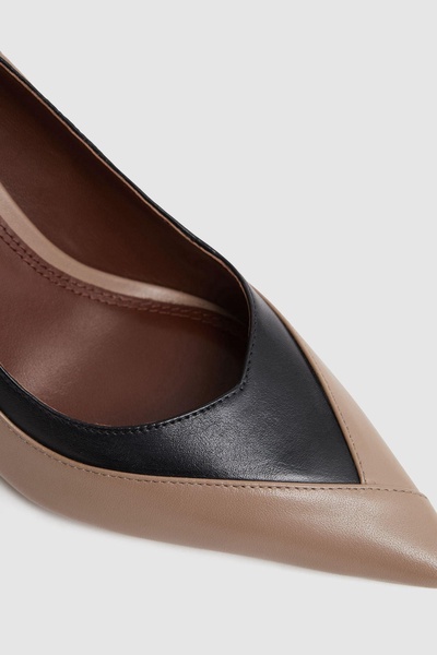 Leather Contrast Court Shoes in Camel/Black