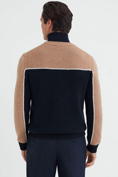 Fairisle Pattern Crew Neck Jumper in Navy/Camel