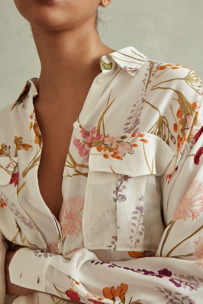 Relaxed Floral Print Shirt in Ivory