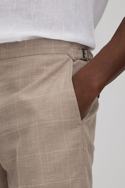 Check Side Adjuster Shorts in Oatmeal