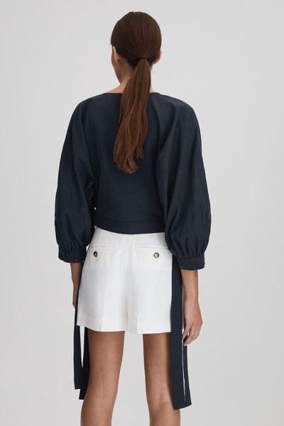 Cropped Blouson Sleeve Top With Linen in Navy