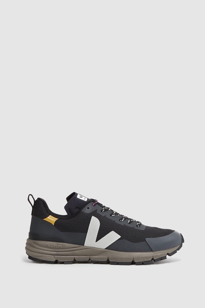 Veja Mesh Hiking Trainers in Black Oxford