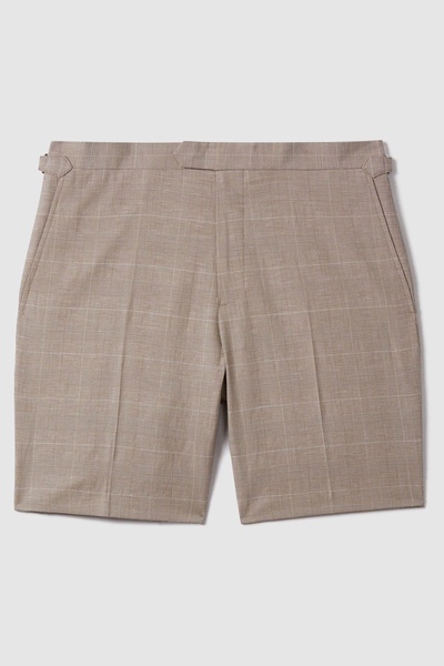 Check Side Adjuster Shorts in Oatmeal