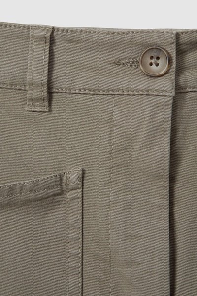 Cotton Blend Barrel Leg Trousers in Olive