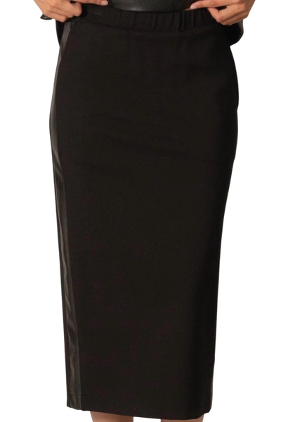 fitted ponte & faux leather skirt in black