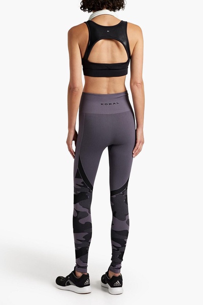 Evolve Blackout cutout stretch sports bra