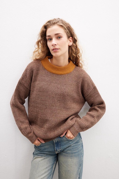 Loretta O-Neck Pullover