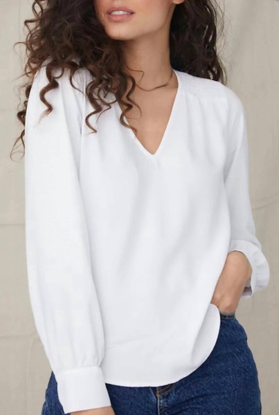 long sleeve v neck top in white