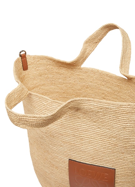 Large raffia basket Slit