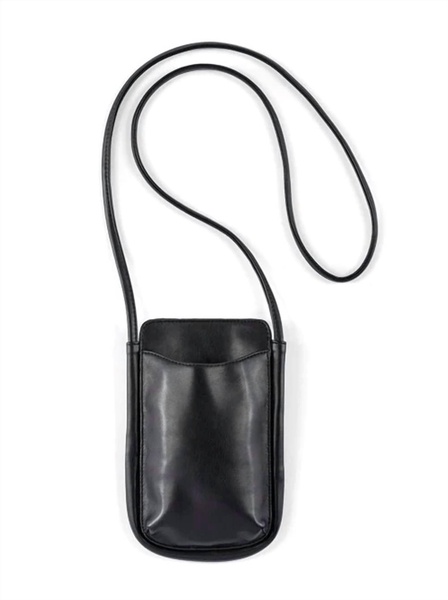 charlotte phone crossbody in black