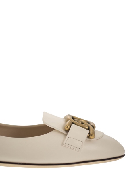 Tod's Leather Ballerina With Accessory