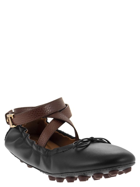 TOD'S Premium Leather Ballerina Shoes in Classic Black for Women