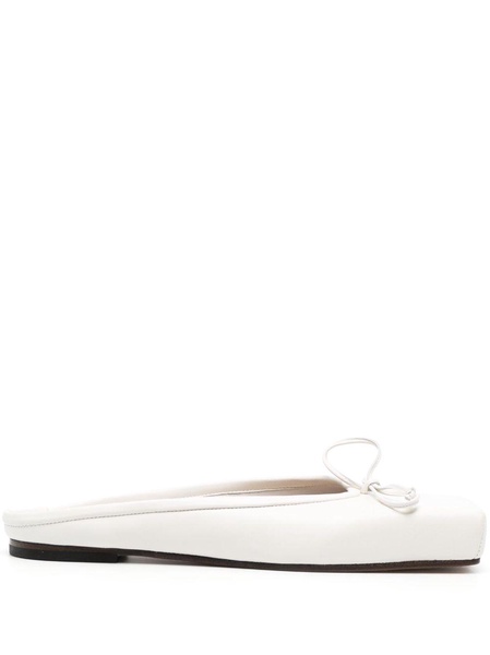 white Les mules Plates ballet mules