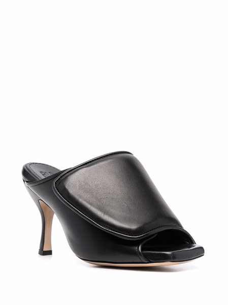 Gia pumps