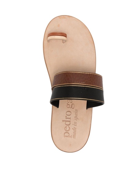 Priyana flat toe ring sandals