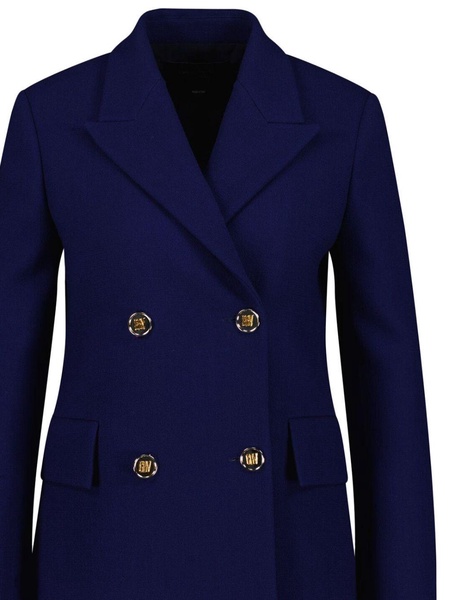 peak-lapels double-breasted blazer