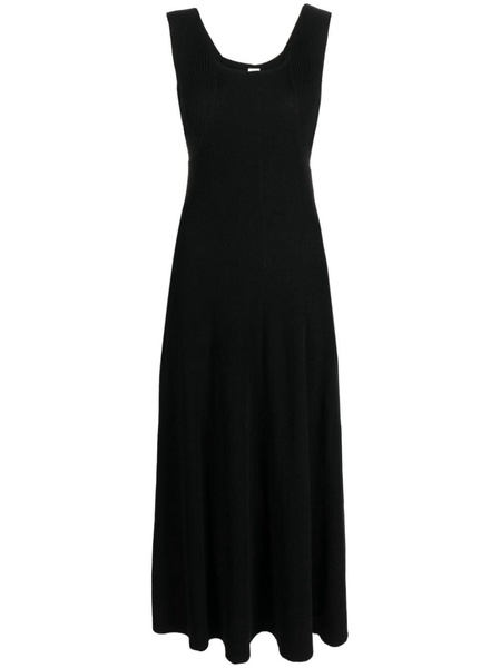 scoop-neck maxi dress