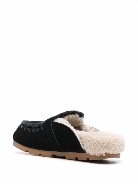 logo-plaque shearling slippers